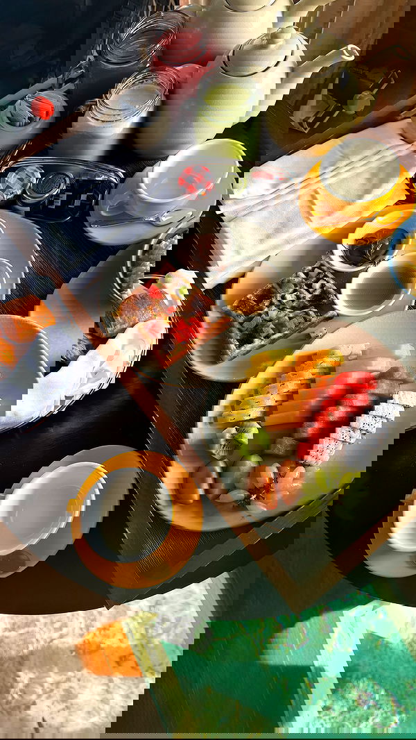 emxllouise2 image ~ Altpins