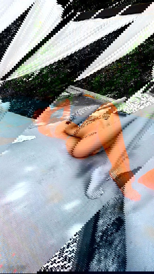 emxllouise2 image ~ Altpins