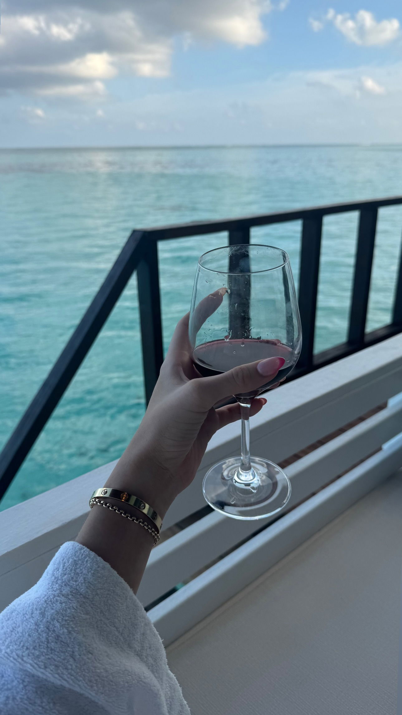 emxllouise2 instagram image archive image