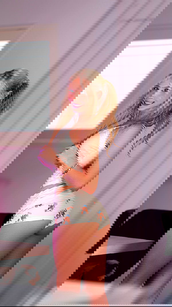 emxllouise2 image ~ Altpins