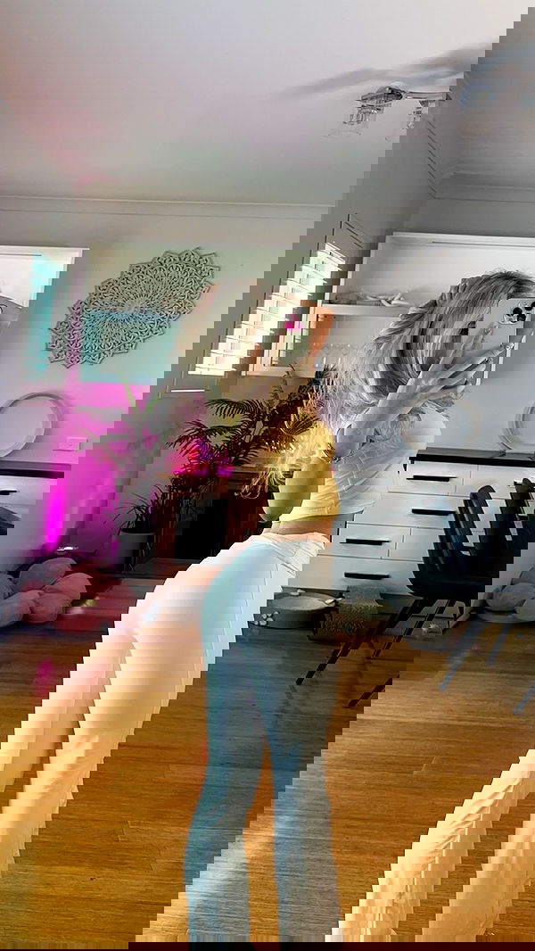 emxllouise2 image ~ Altpins