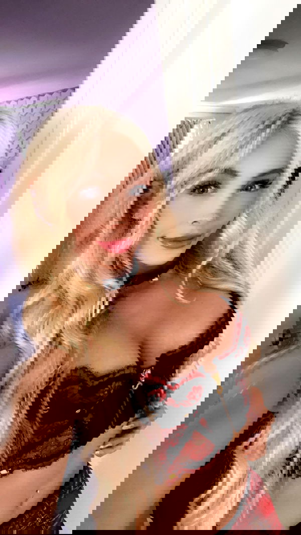 emxllouise2 image ~ Altpins