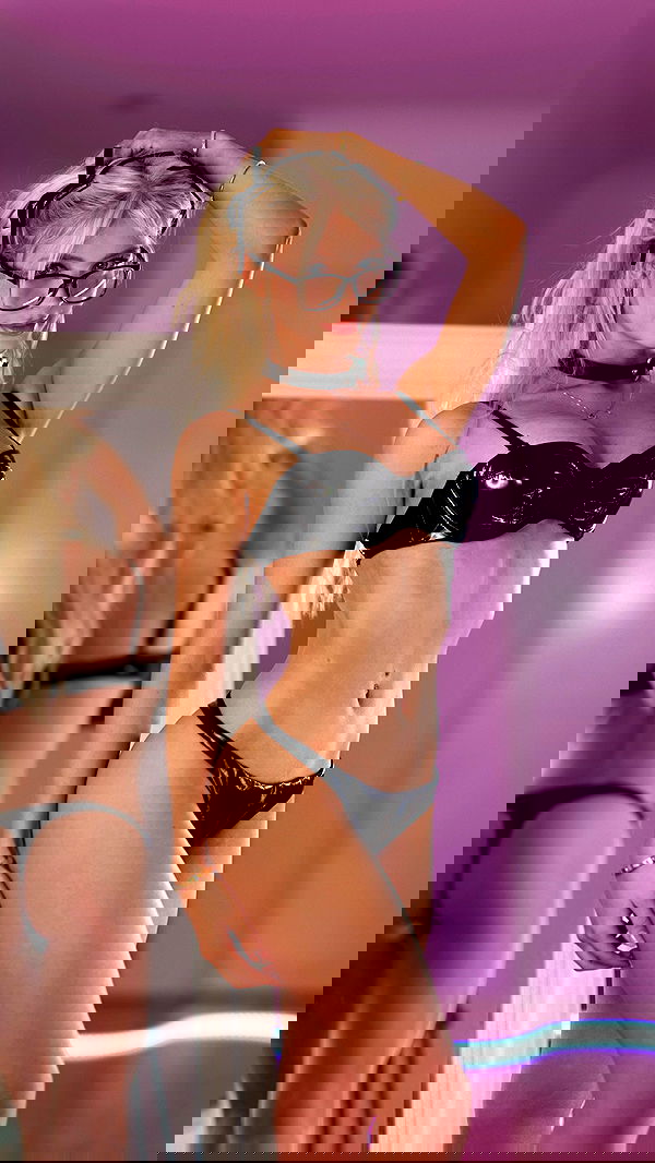 emxllouise2 image ~ Altpins