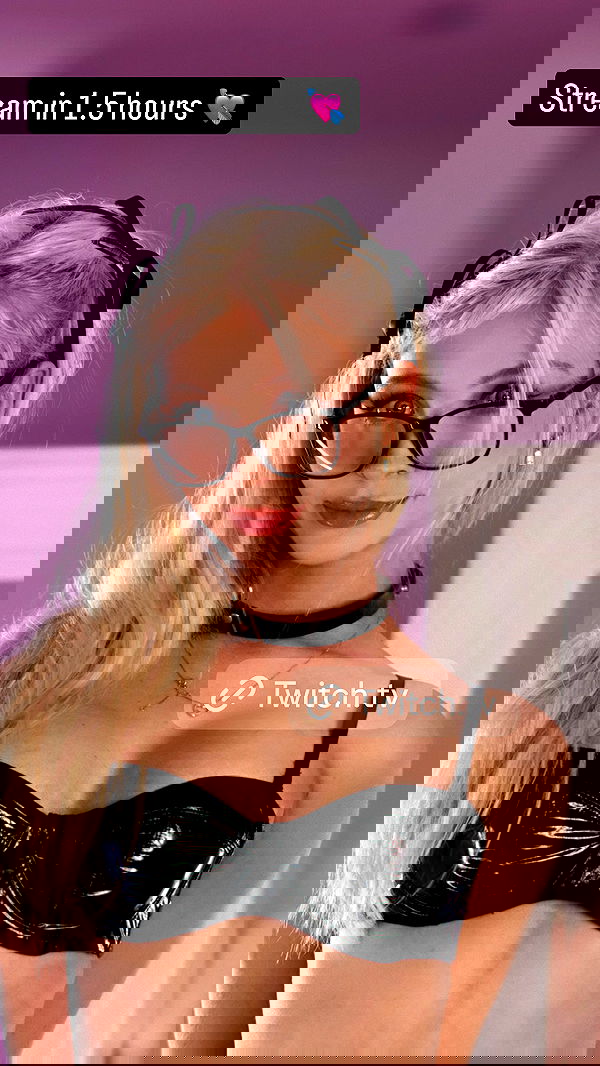 emxllouise2 image ~ Altpins