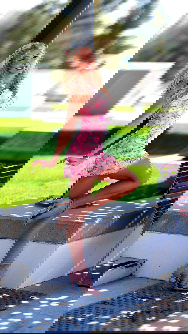 emxllouise2 image ~ Altpins