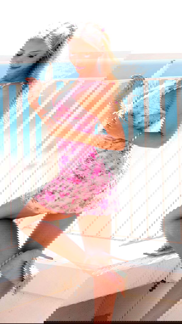 emxllouise2 image ~ Altpins