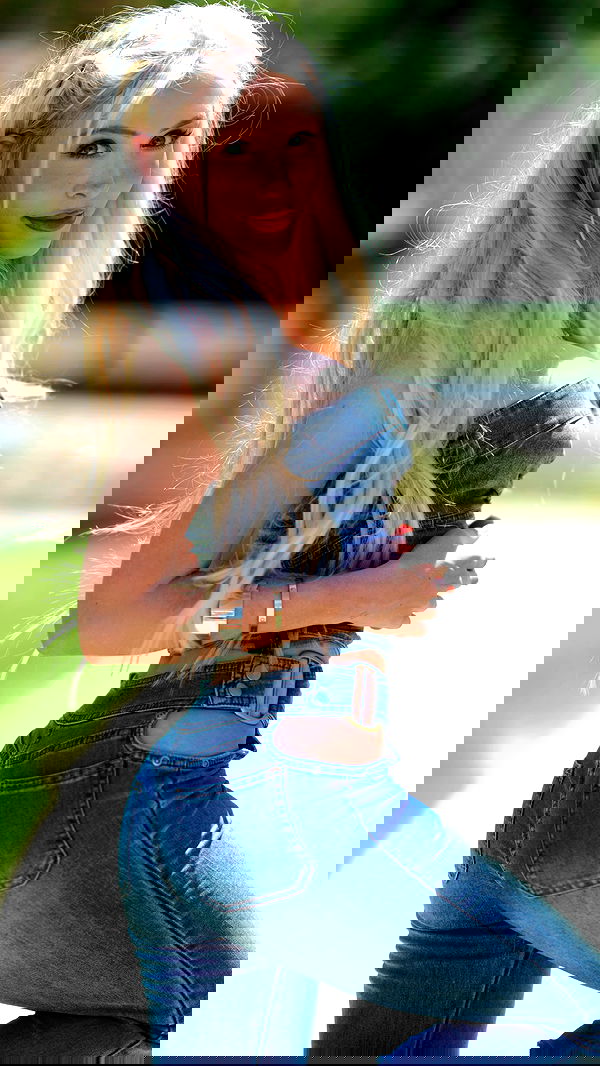 emxllouise2 image ~ Altpins