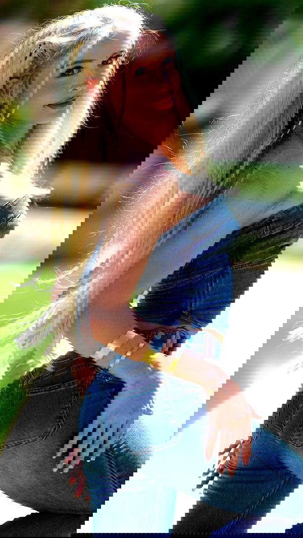 emxllouise2 image ~ Altpins