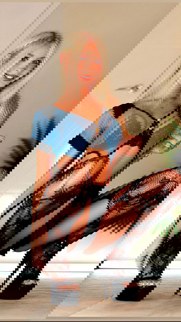 emxllouise2 image ~ Altpins