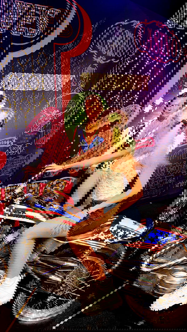 emxllouise2 image ~ Altpins