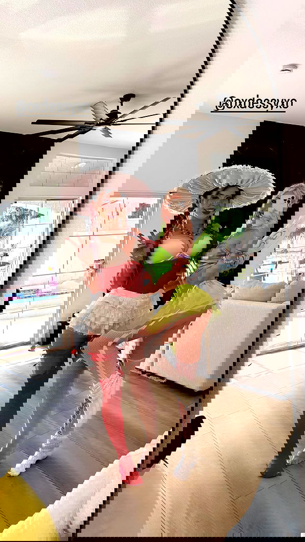 emxllouise2 image ~ Altpins