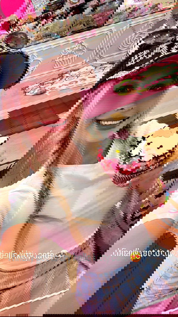 emxllouise2 image ~ Altpins