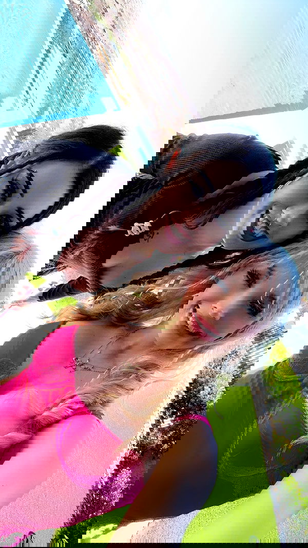 emxllouise2 image ~ Altpins