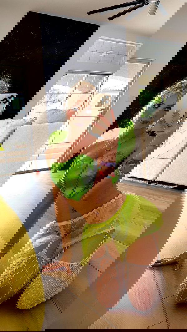 emxllouise2 image ~ Altpins