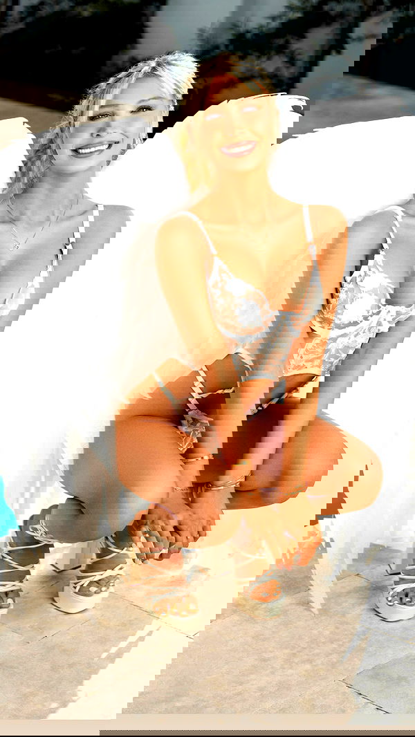 emxllouise2 image ~ Altpins