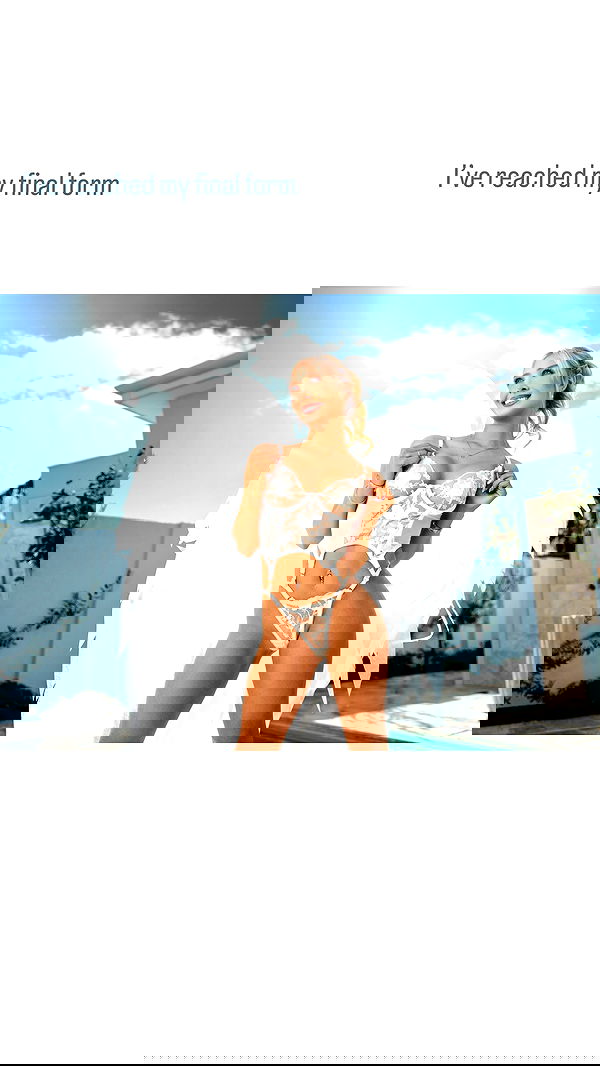 emxllouise2 image ~ Altpins