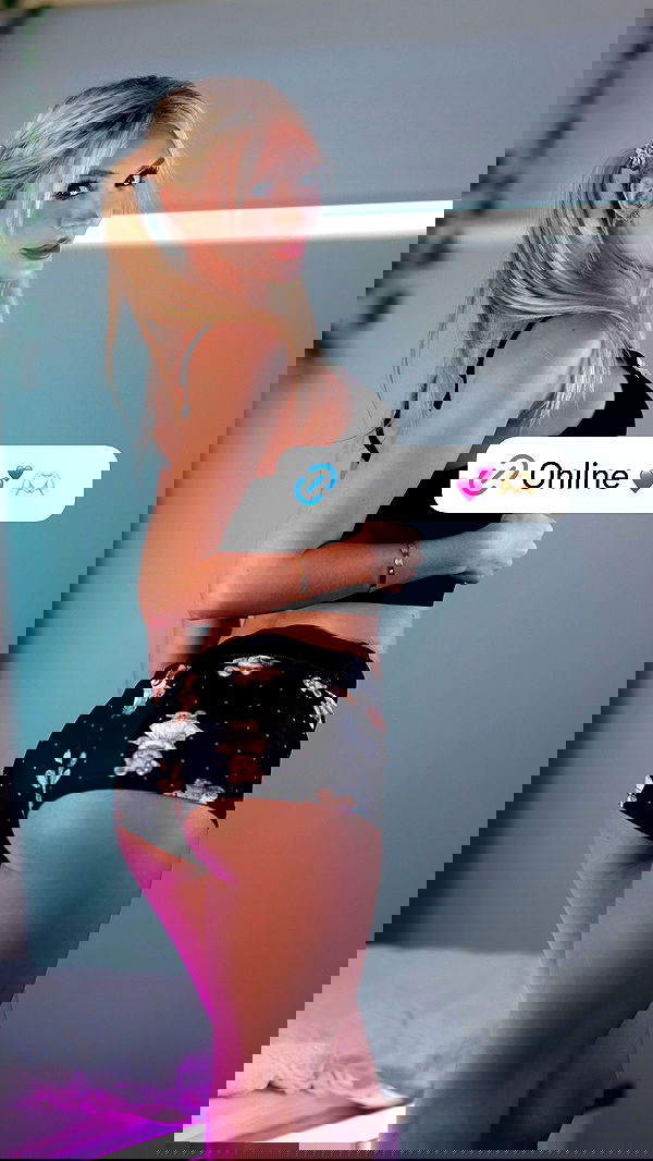 emxllouise2 image ~ Altpins