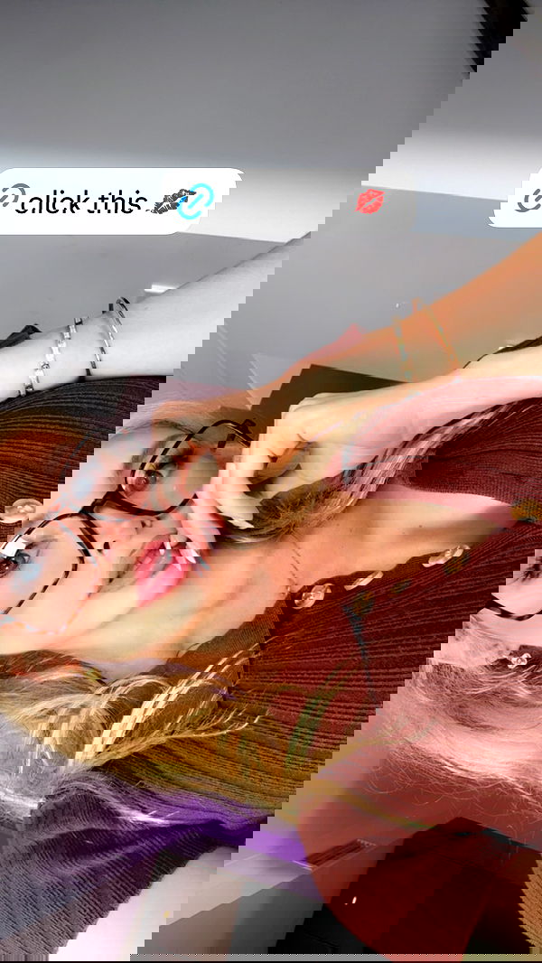 emxllouise2 image ~ Altpins