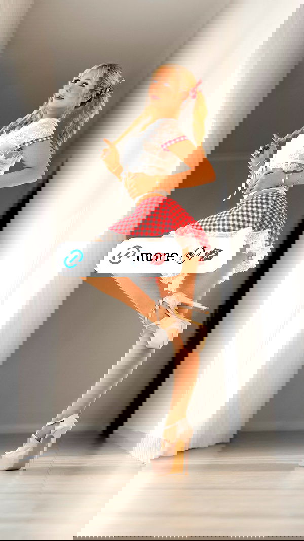 emxllouise2 image ~ Altpins