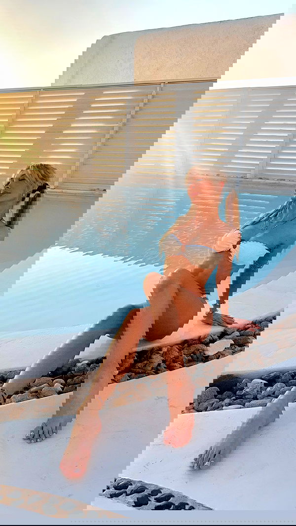 emxllouise2 image ~ Altpins