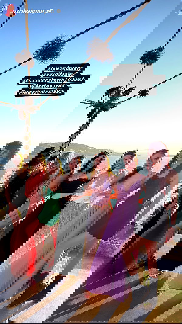 emxllouise2 image ~ Altpins