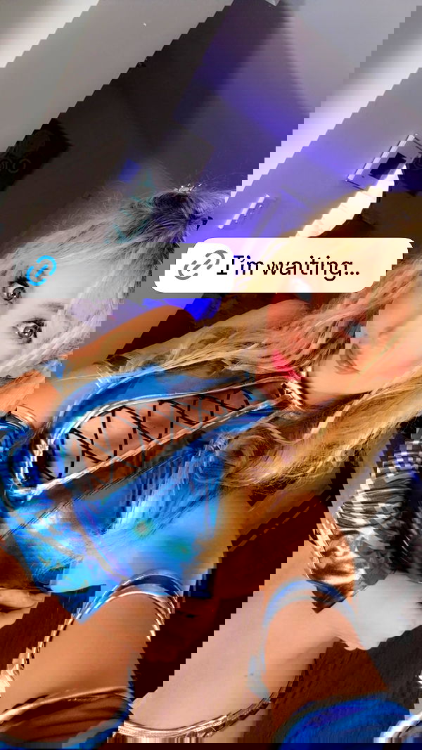 emxllouise2 image ~ Altpins