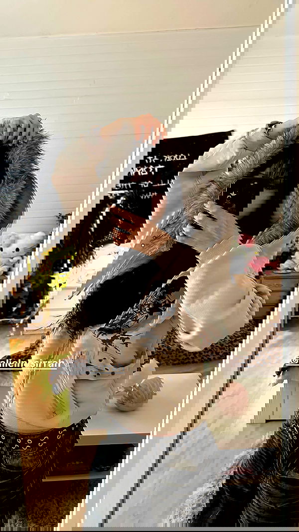 evameganosova image ~ Altpins