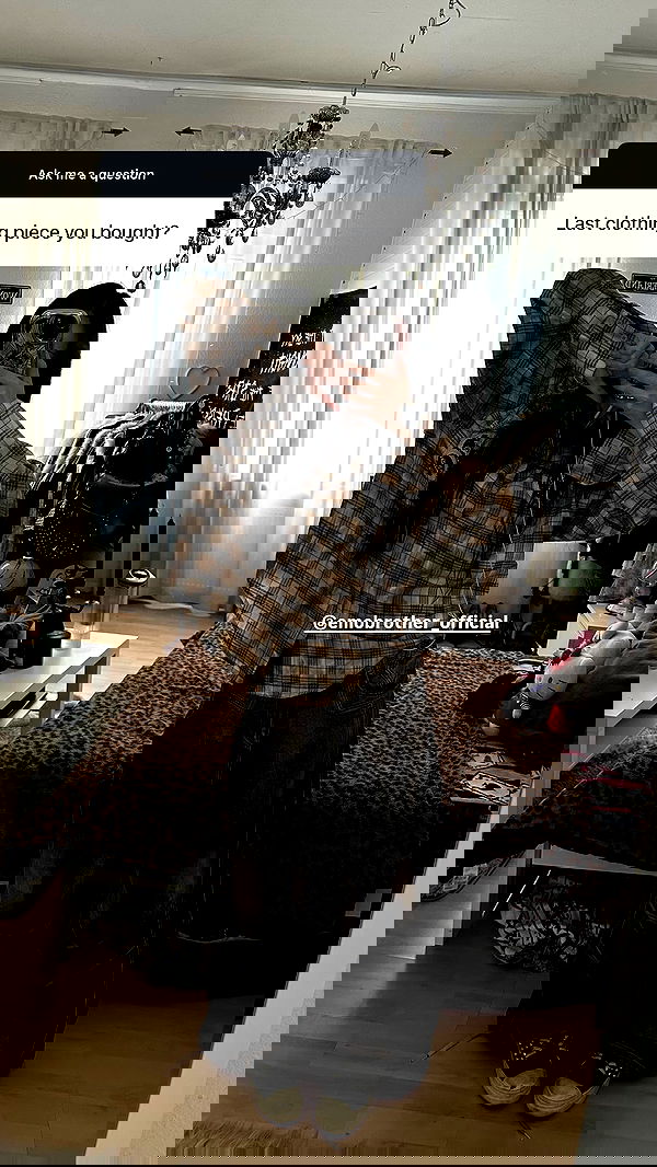 evameganosova image ~ Altpins