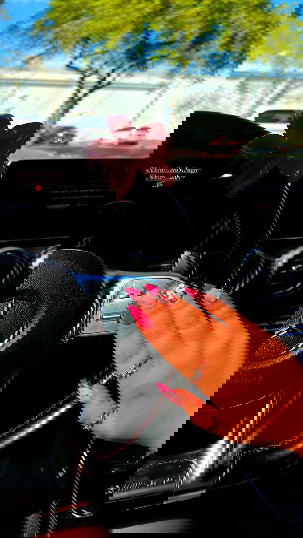 eve__sahar image ~ Altpins