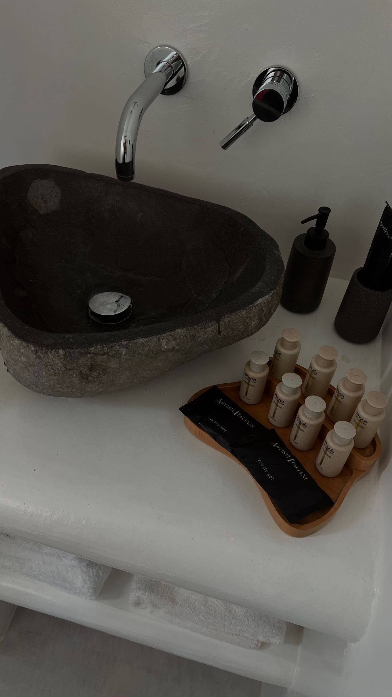 eve__sahar instagram image archive image