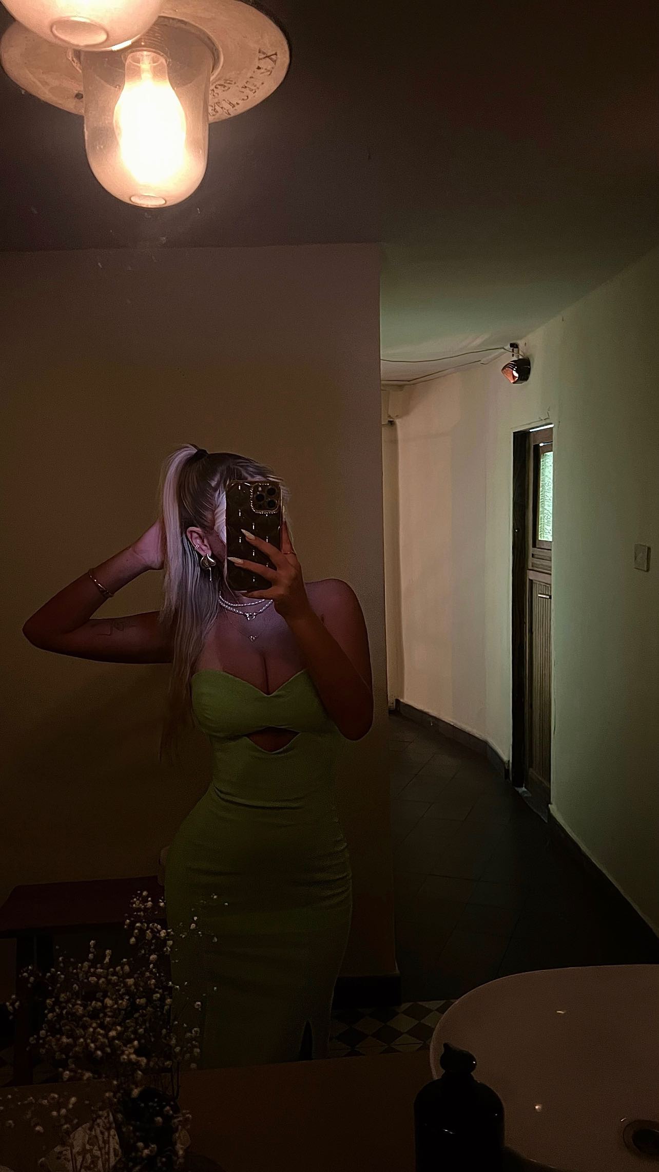 eve__sahar instagram image archive image