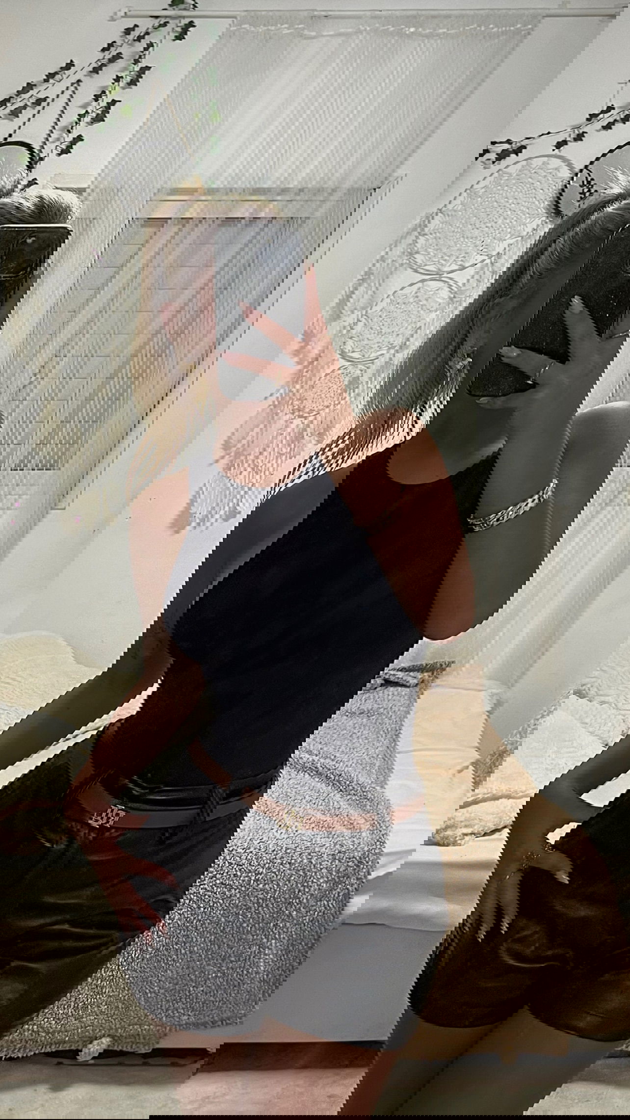 eve__sahar instagram image archive image