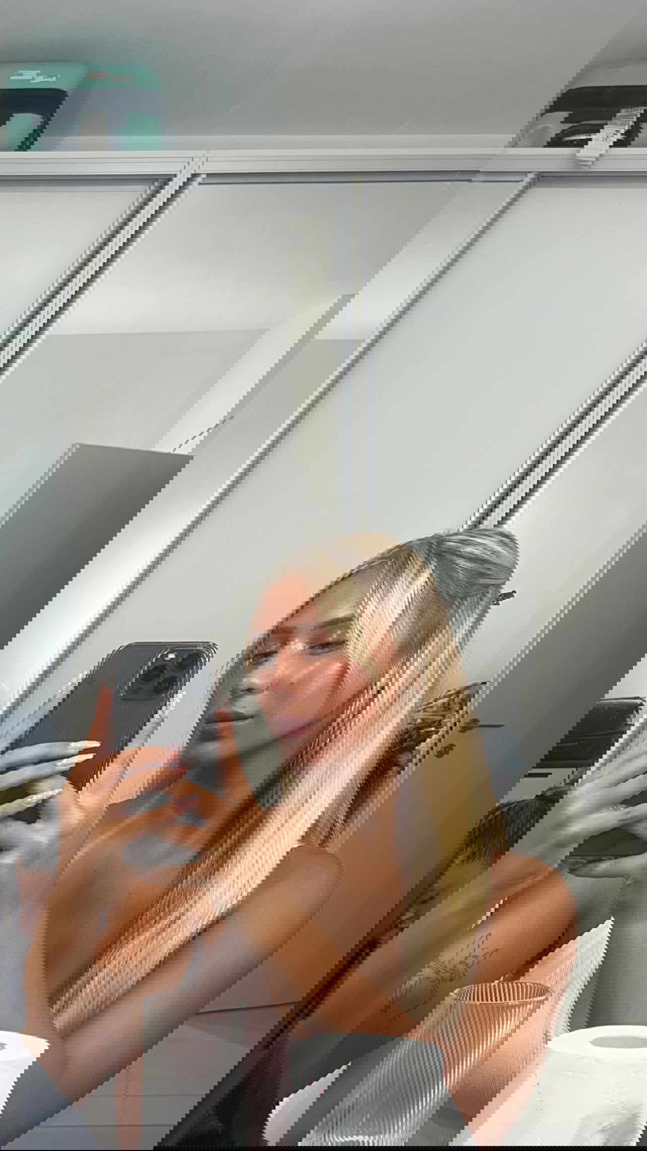 eve__sahar instagram image archive image