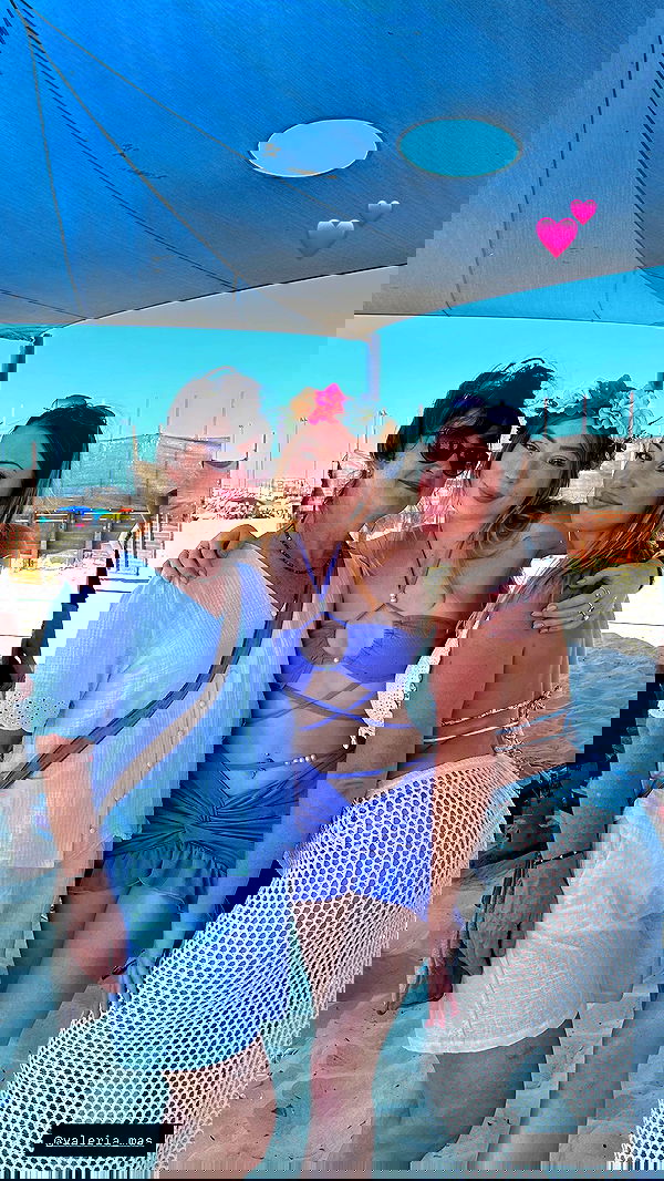 eveliniya eveliniya archive image