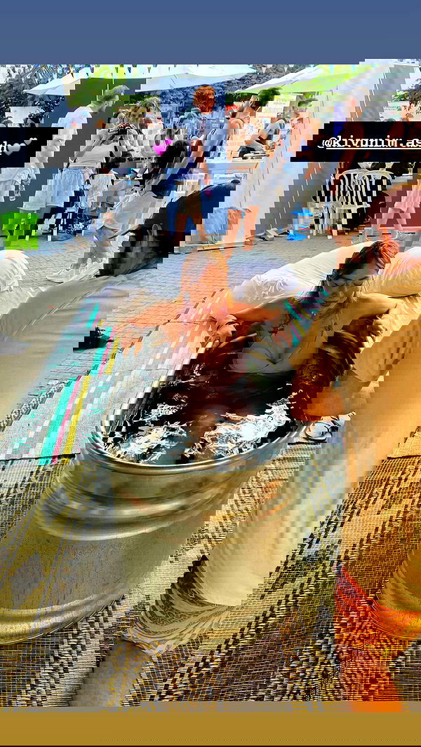 eveliniya eveliniya archive image