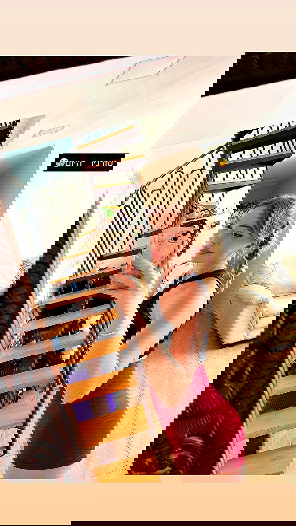 eveliniya eveliniya archive image