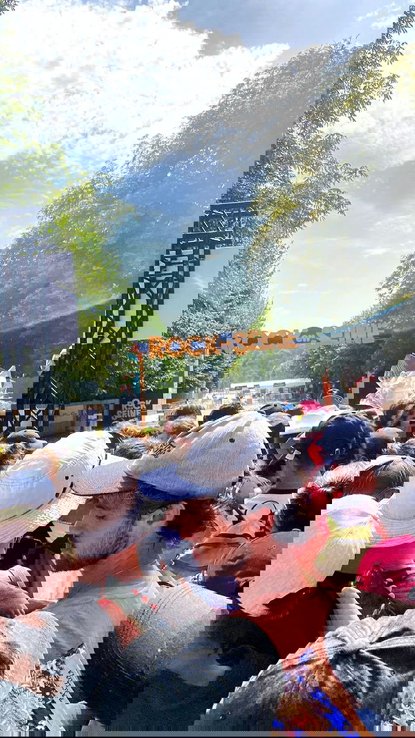 feelbetterinmysweater feelbetterinmysweater archive image