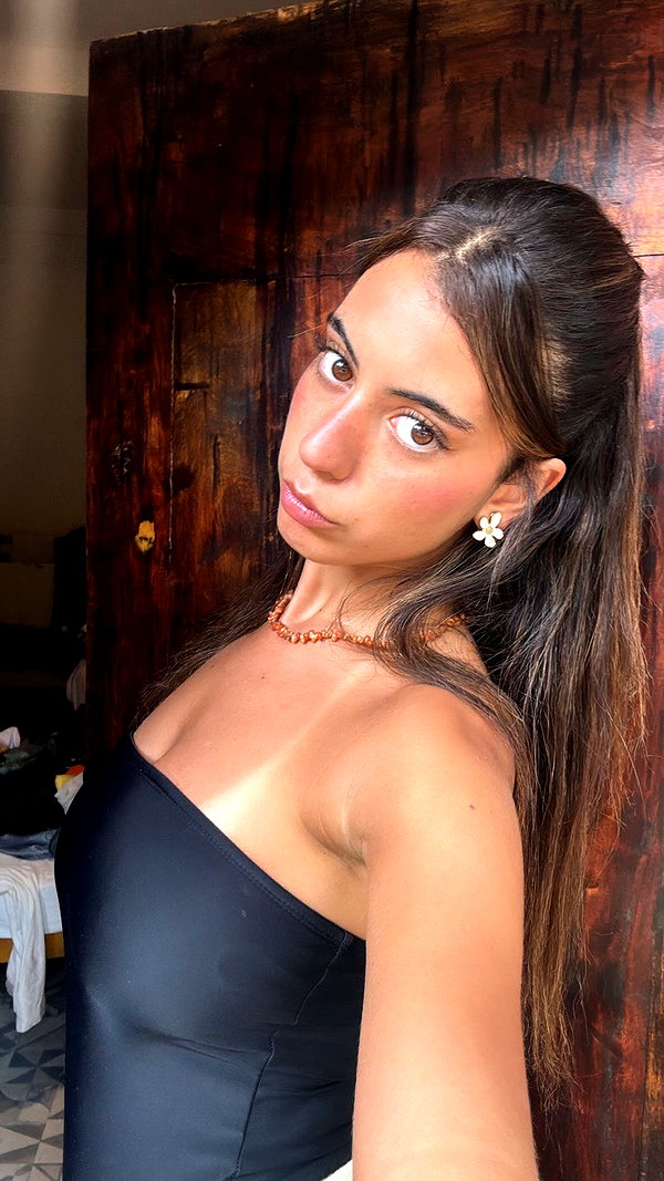 gal_laniado instagram image archive image