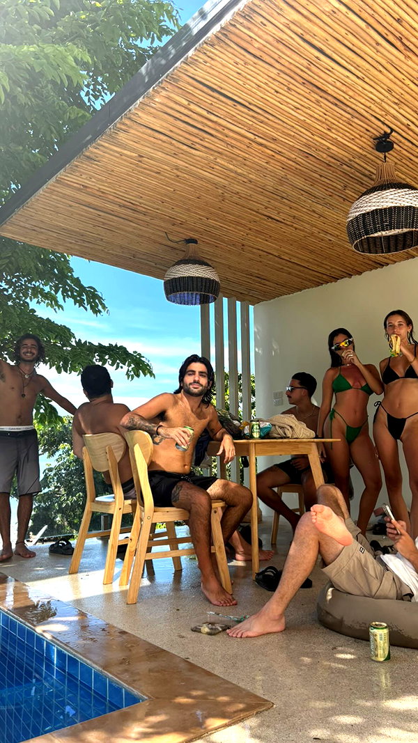 gal_laniado instagram image archive image