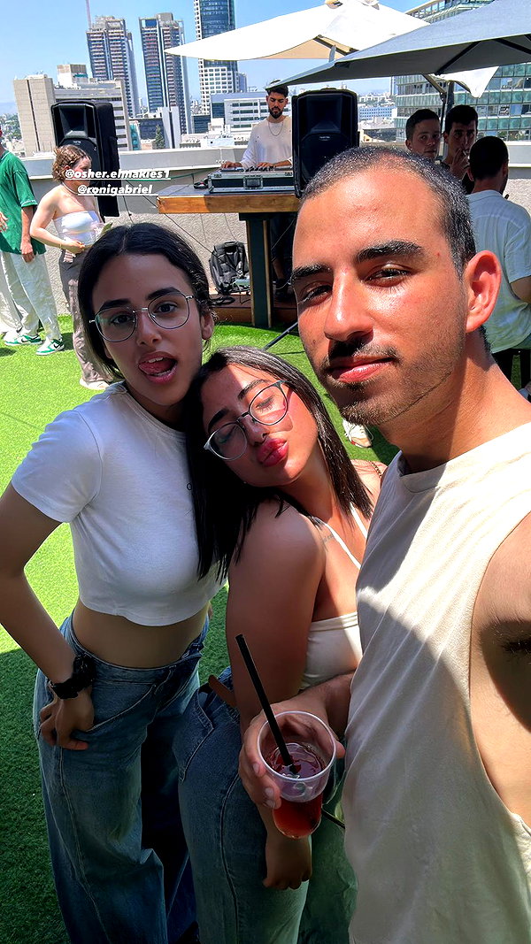 gaya_twizer instagram image archive image