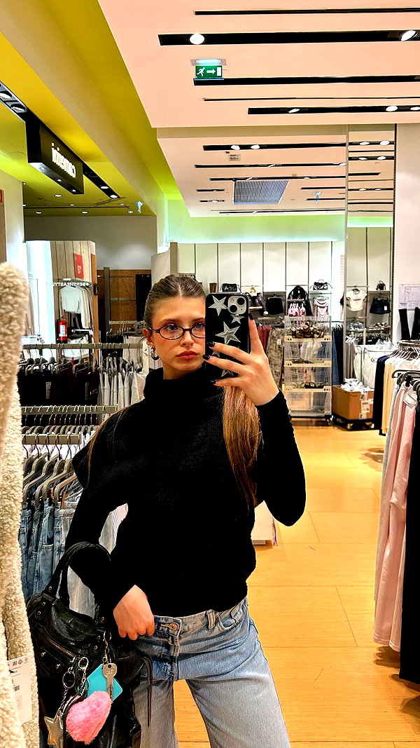 giulia.monico instagram image archive image