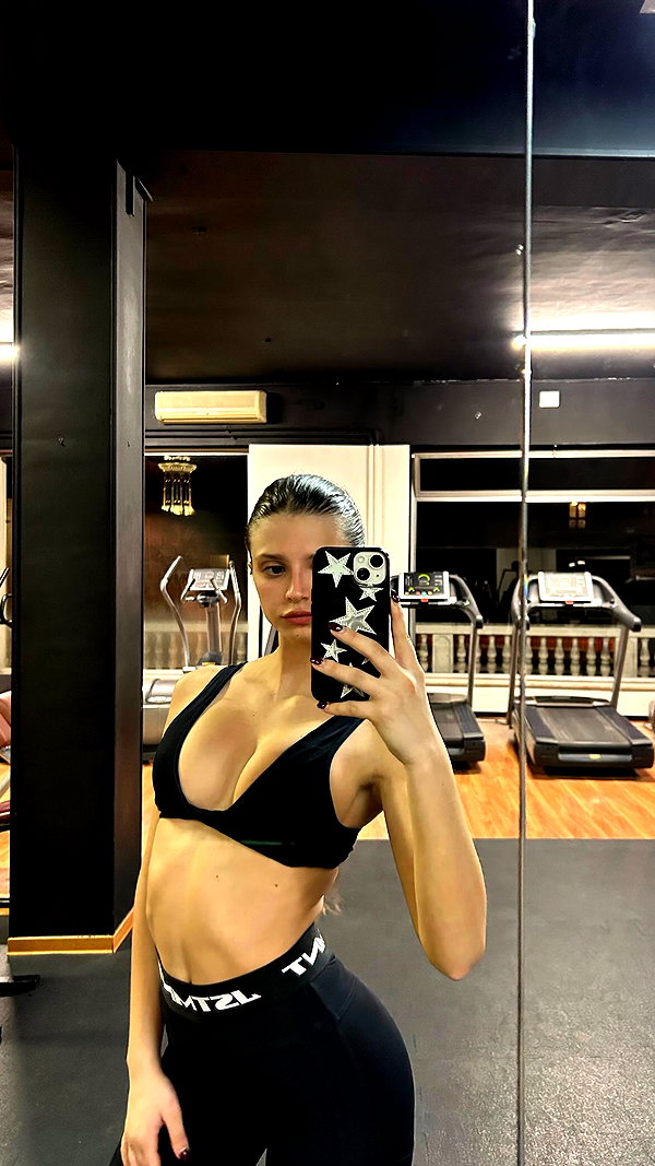 giulia.monico instagram image archive image