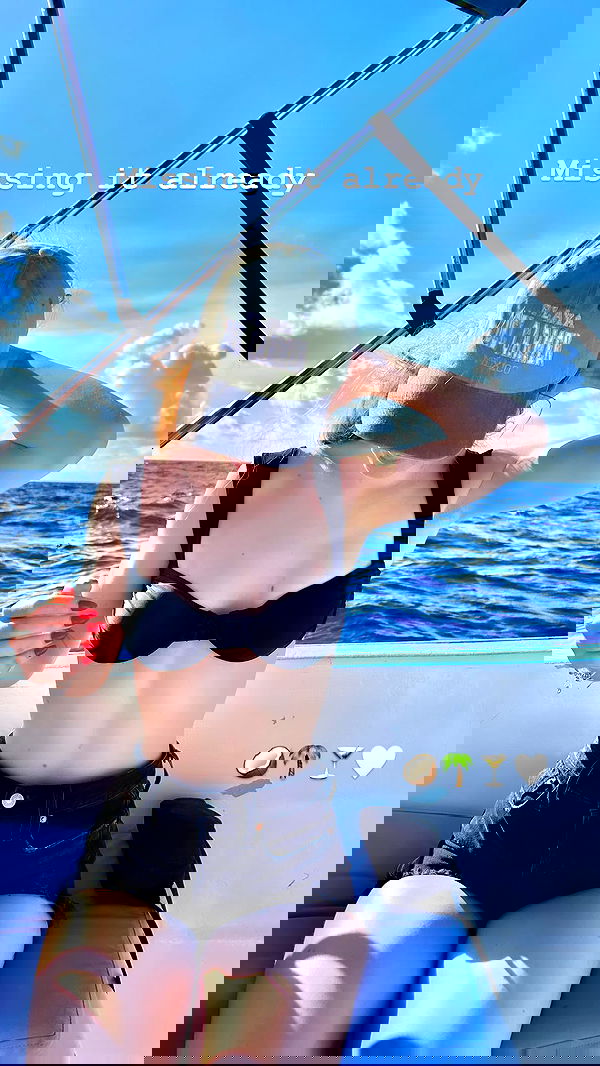 giuliahere giuliahere archive image