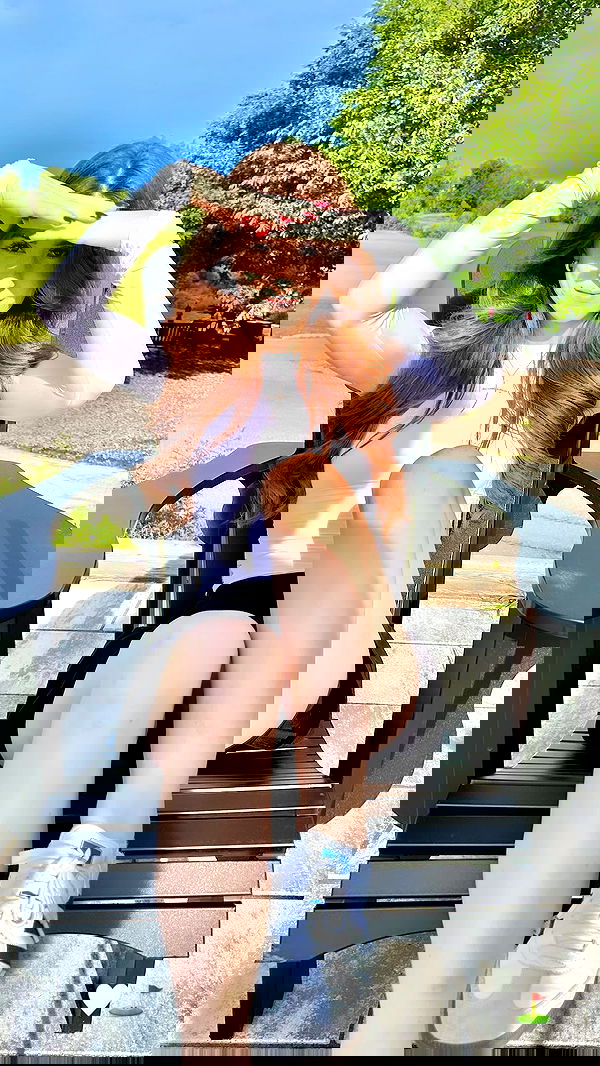 giuliahere giuliahere archive image