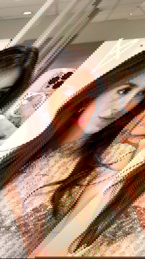 giuliahere giuliahere archive image