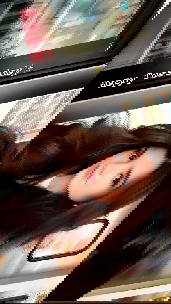 giuliahere giuliahere archive image