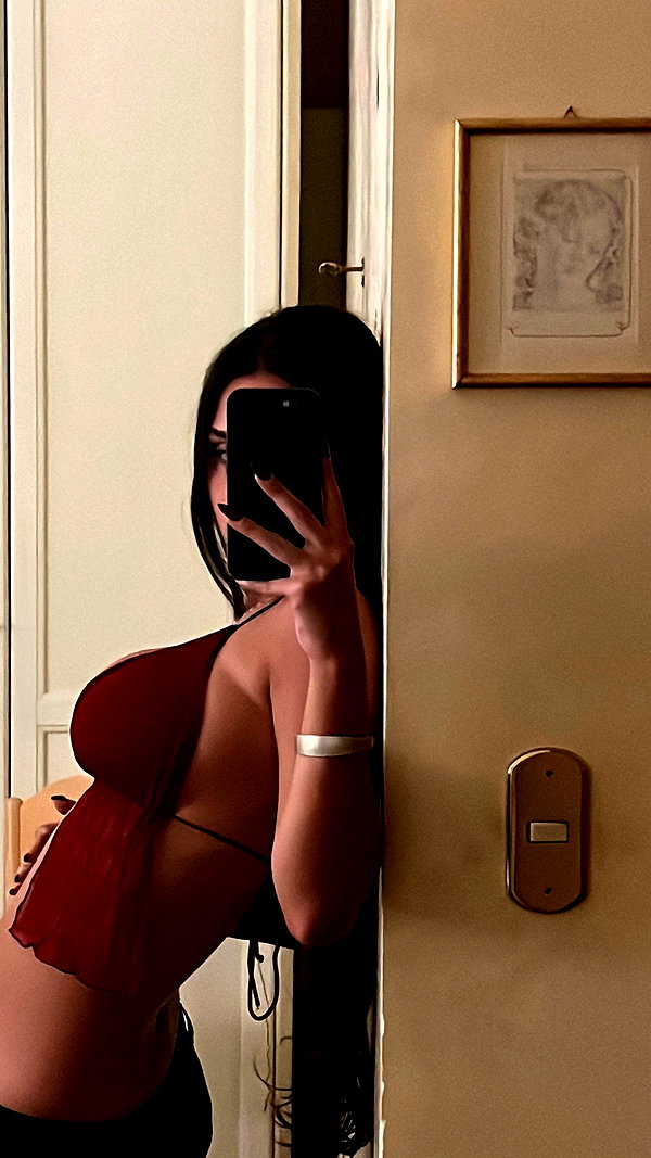 greta.m_ instagram image archive image