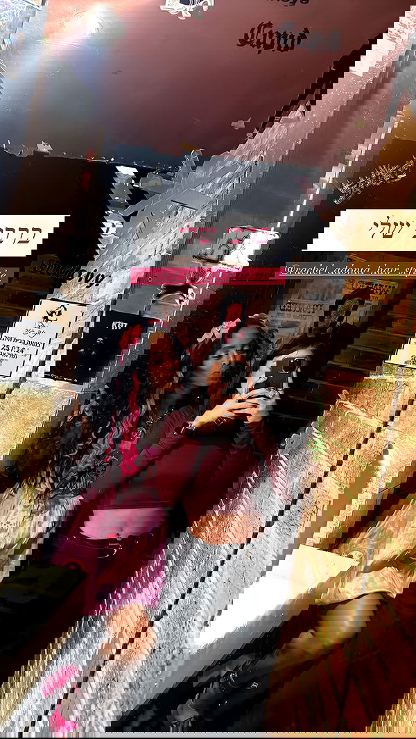 holllly.molly holllly.molly archive image