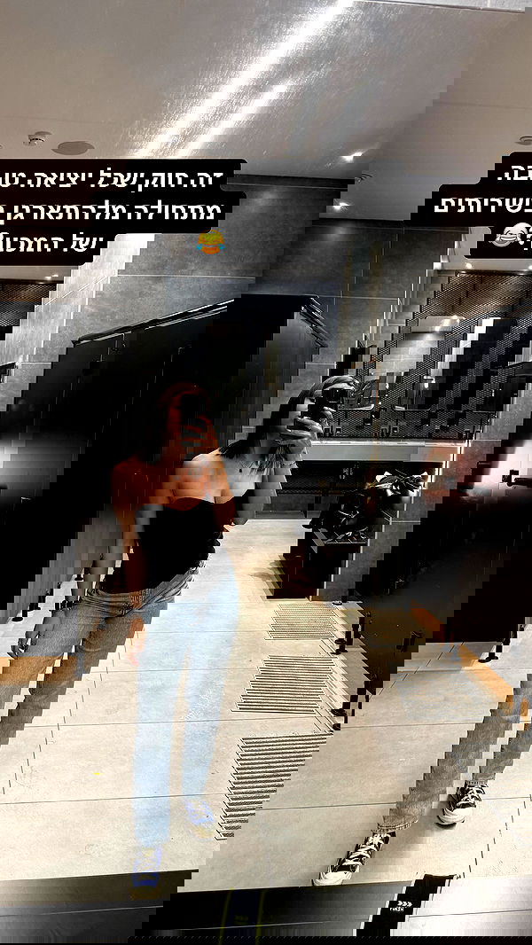 holllly.molly holllly.molly archive image