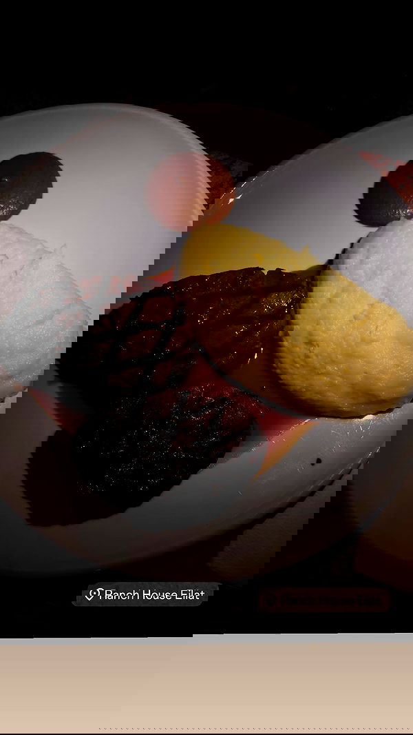 holllly.molly holllly.molly archive image